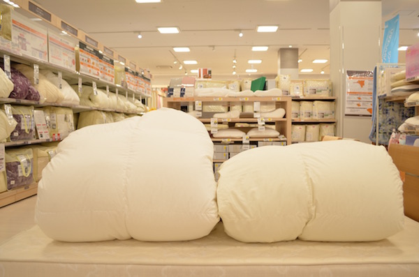 羽毛布団のかさ高の違い