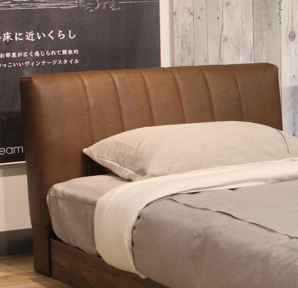レザーベッドフレーム