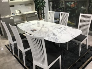 5FF74D9D-87DE-4D65-9168-D912883BAD0A