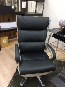 オフィスチェア　マリーノ