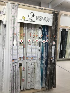 ピーナッツ　カーテン