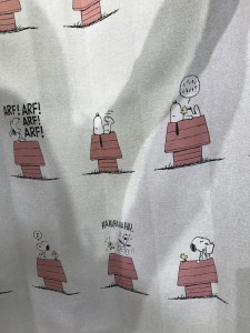 スヌーピー　カーテン