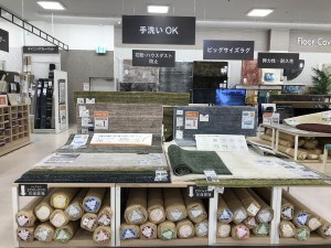 リュストル　カーペット