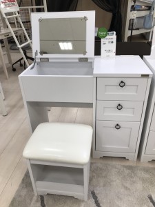 アンリ　ドレッサー