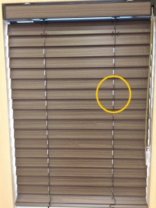 ウッドブラインド コード穴有